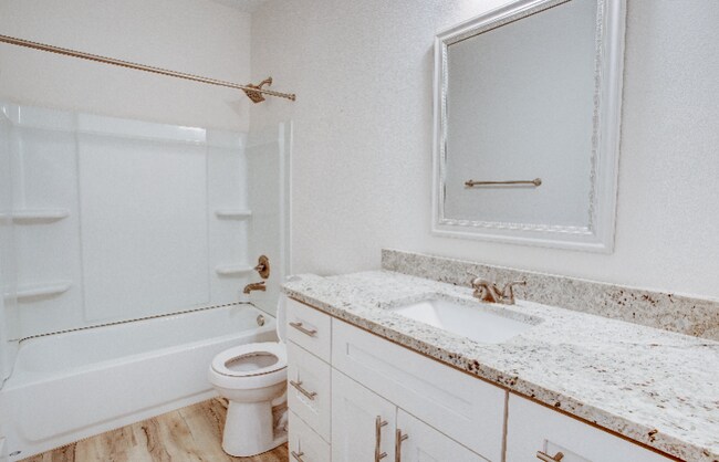 Building Photo - 1756 Thomas St