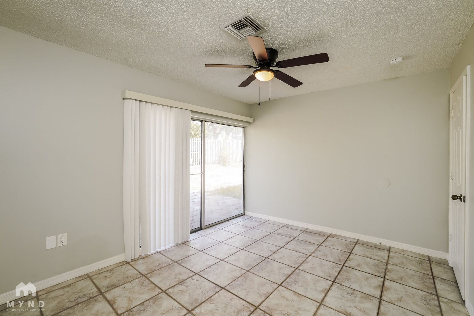 Building Photo - 6009 Applegate Dr