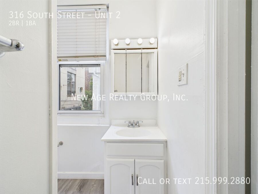 Building Photo - 316 South St