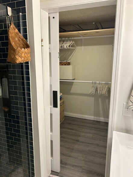 Building Photo - 3178 Ridge Rd