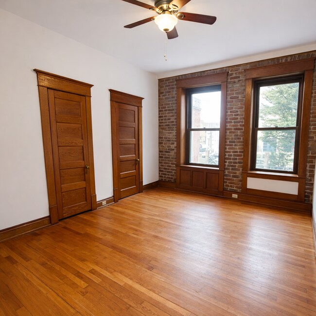 Building Photo - 209 W Fifth Ave