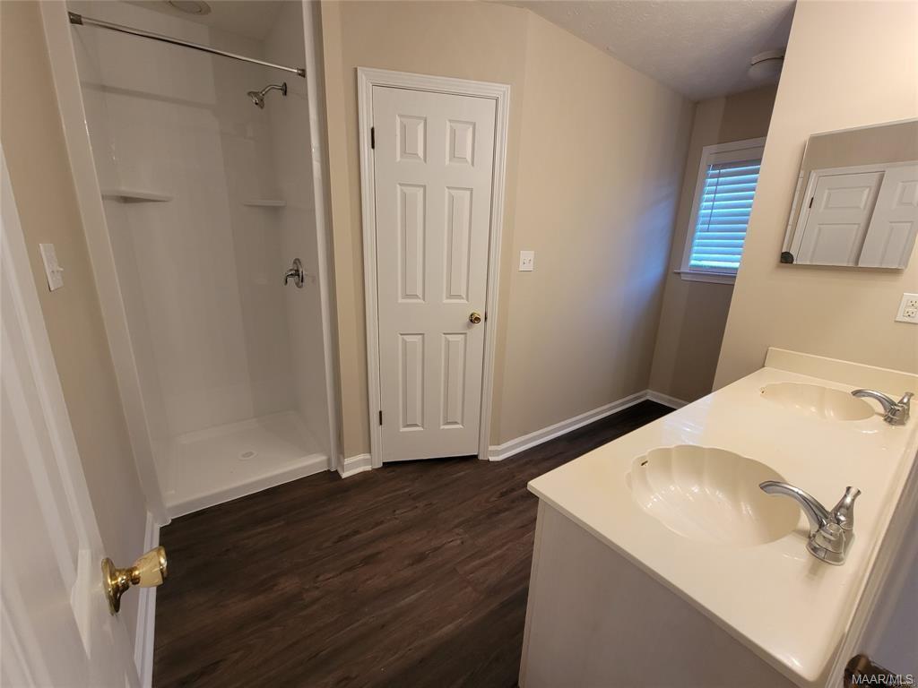 Building Photo - 6501 Juniper Tree Ln