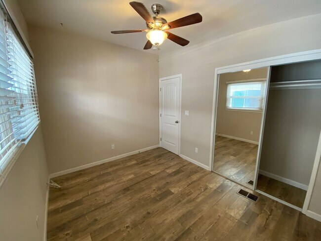 Building Photo - Newly Renovated on Montezuma!