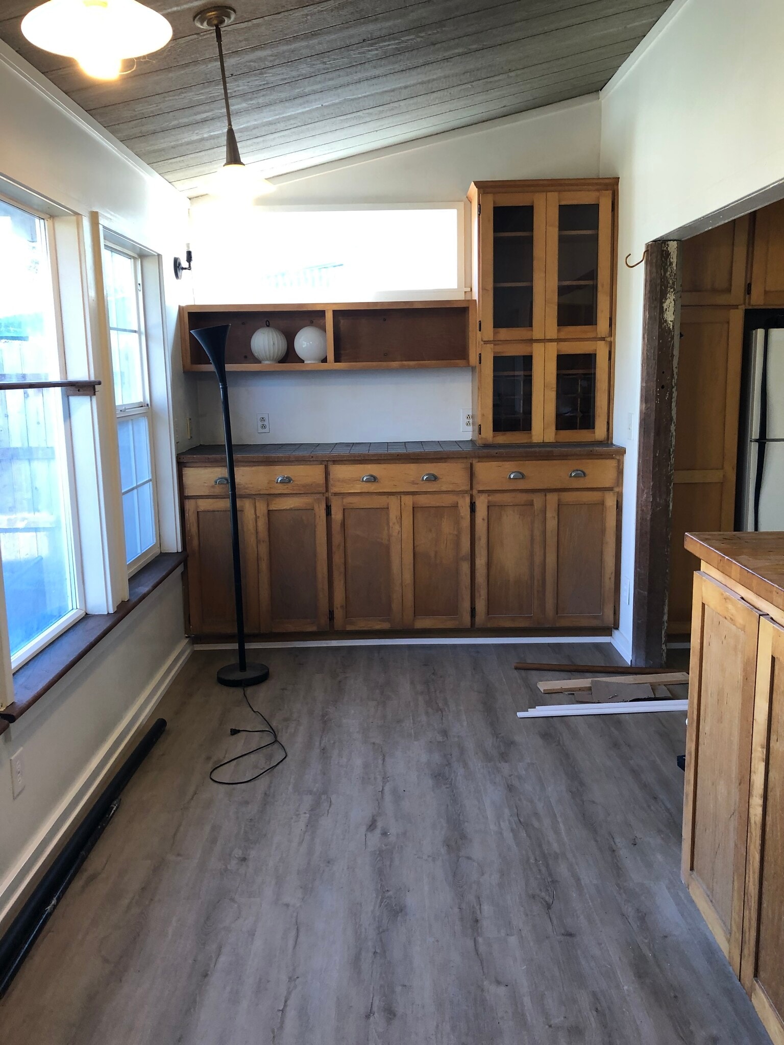 lots of kitchen storage - 1788 Blakeslee Ave