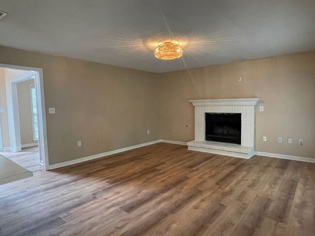 Building Photo - Beautifully Renovated Two-Story Traditional in McEachern High School