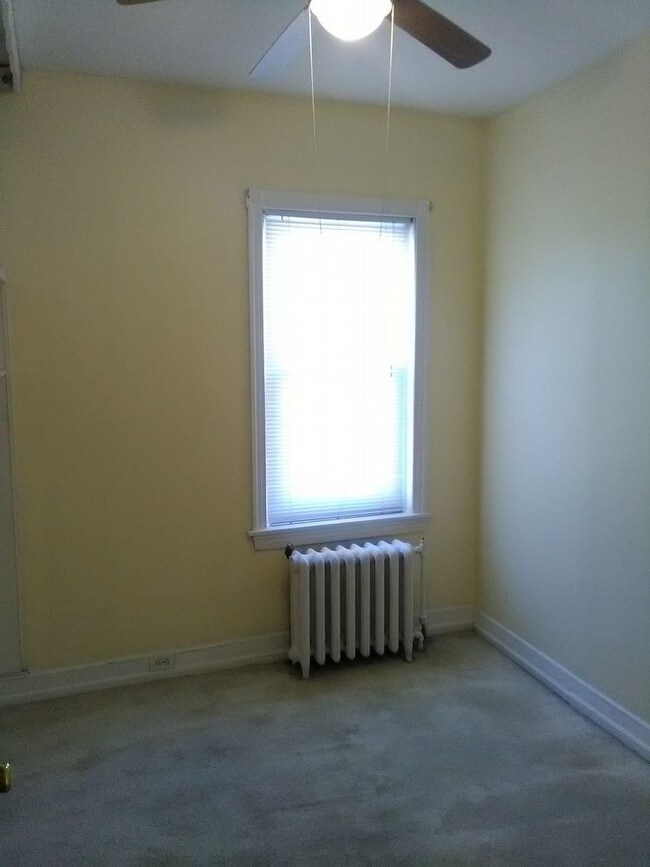 Building Photo - 238 W Abbottsford Ave