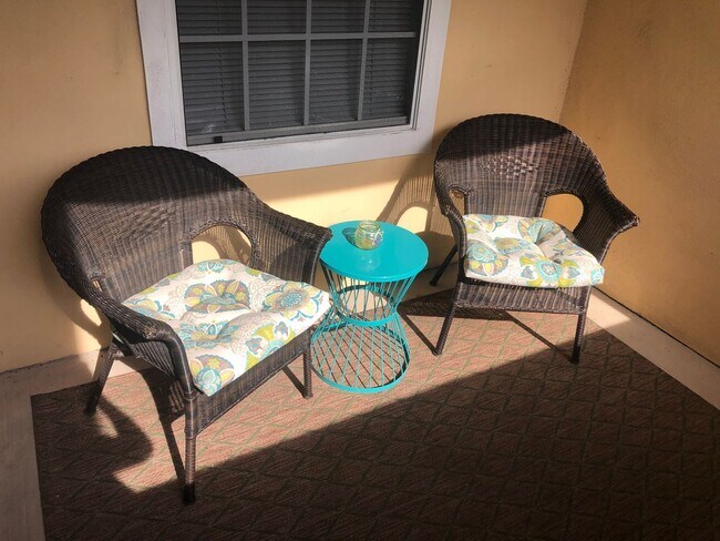 Building Photo - Beautiful furnished 2/2 unit becoming avai...