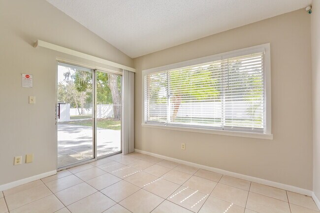 Building Photo - 3531 Norwich Ct