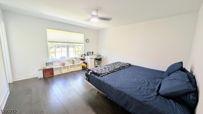 Building Photo - 6 McCluskey Pl