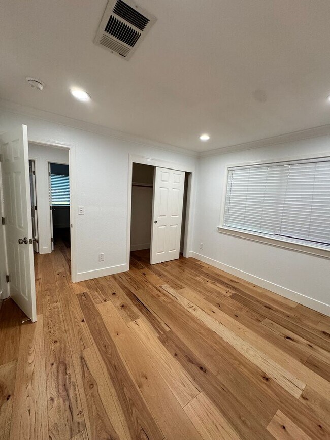 Building Photo - 3/2 home