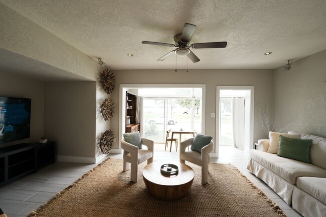 Building Photo - Affordable 3BR Home in Winter Park – Prime Location & Move-In Ready!