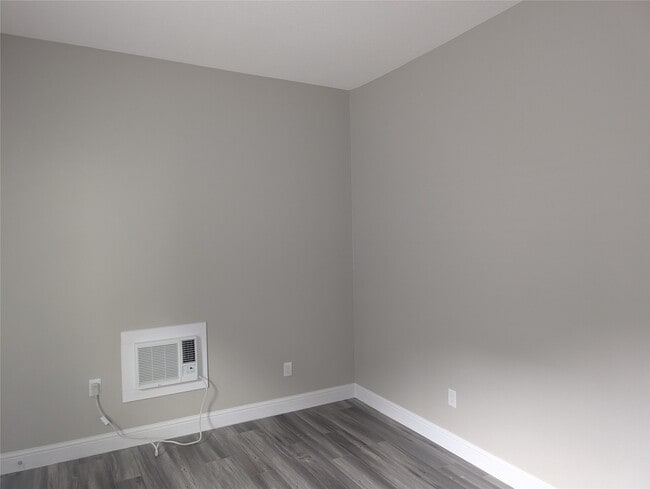 Building Photo - 4902 McKinney St