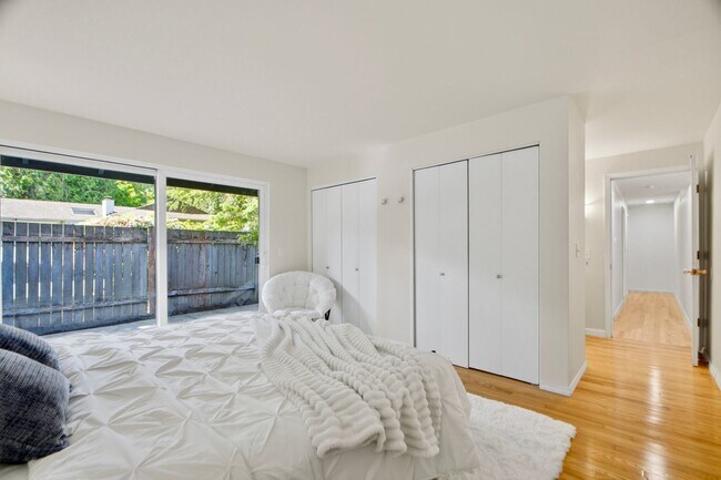 Building Photo - Pet-Friendly Rambler with Modern Updates and Great Layout
