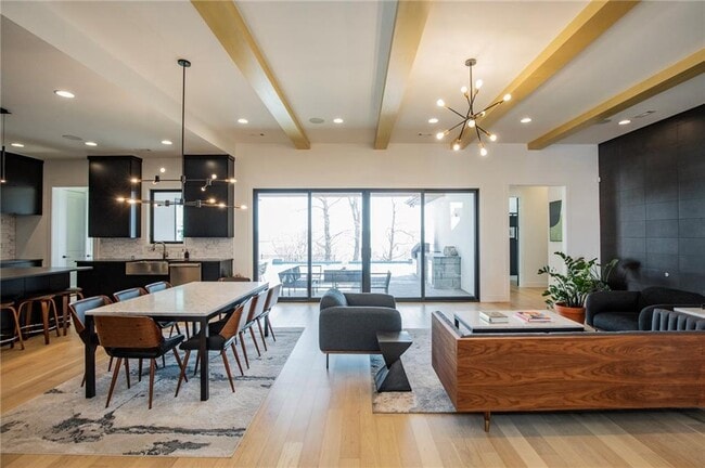 Building Photo - 4205 S Watercrest Dr