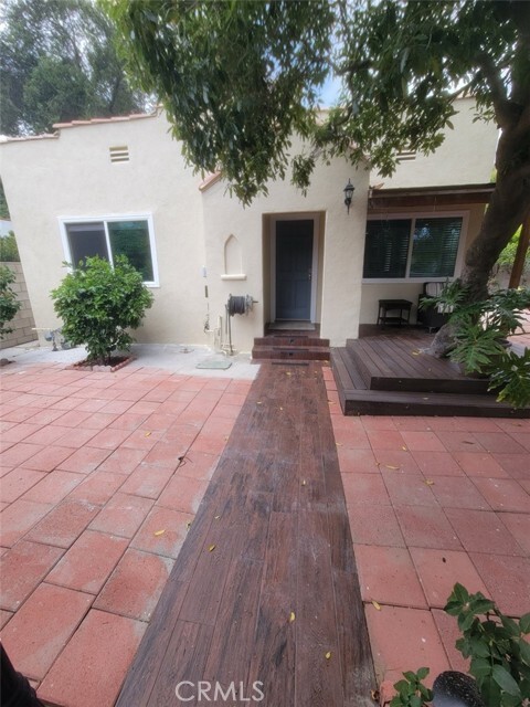 Building Photo - 1011 San Pascual Ave