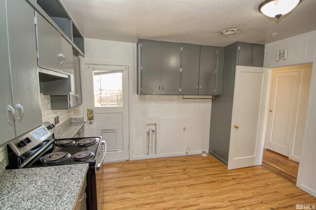 Building Photo - 255 G St