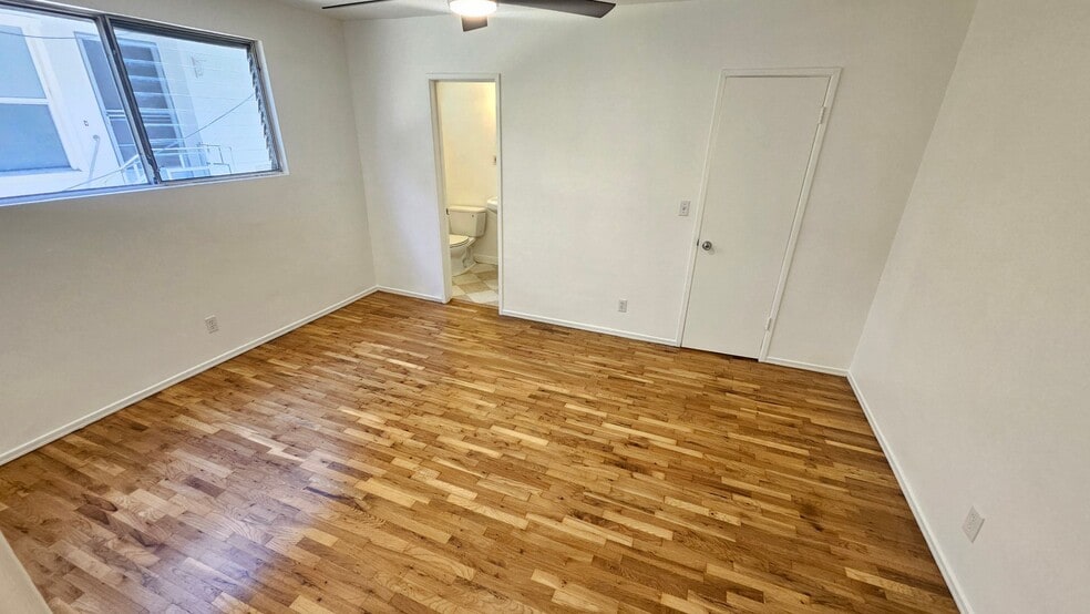 Building Photo - 618 Hayworth Ave