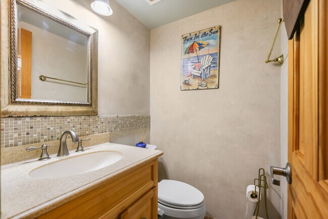Building Photo - 334 Plumwood Ct
