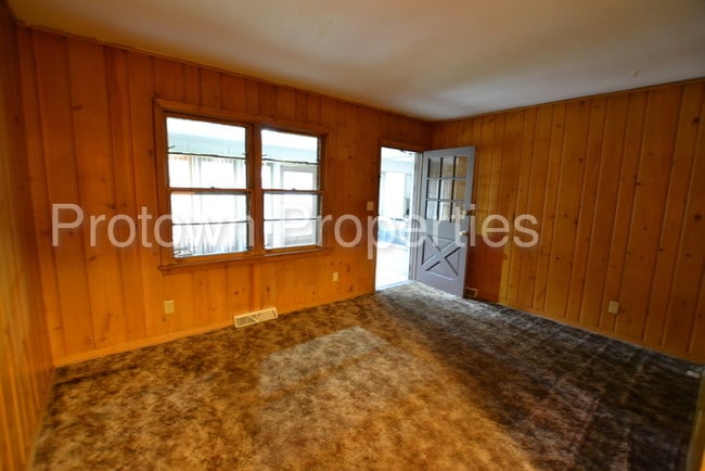 Building Photo - 1 Bedroom Apartment in North Aurora