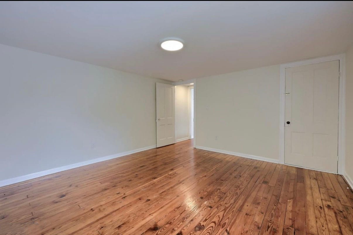 Building Photo - 1202 Baltimore St