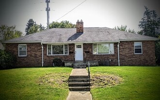 Building Photo - 807 Arlington Ave