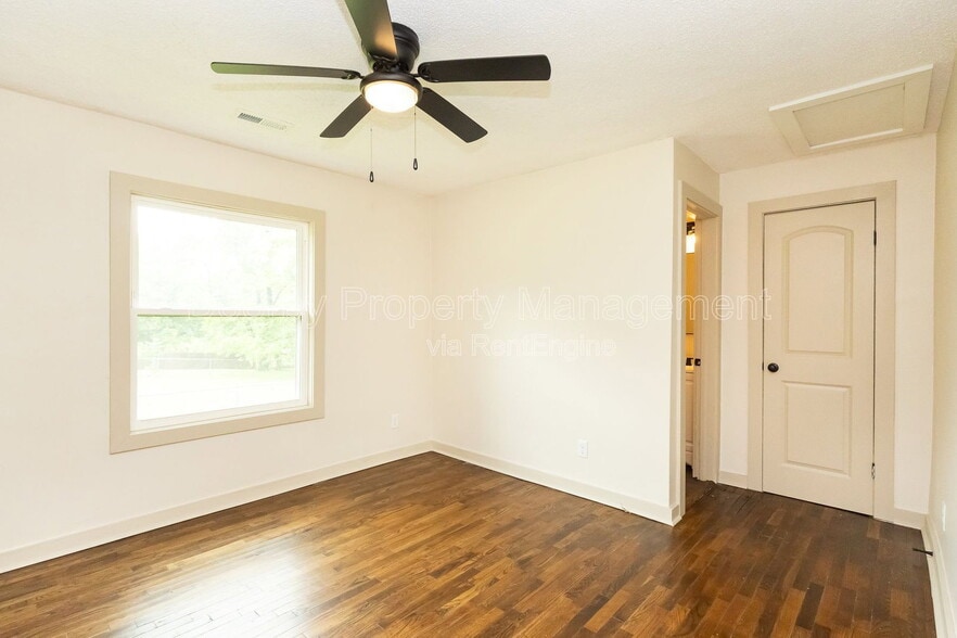 Building Photo - 804 Grandview Ave