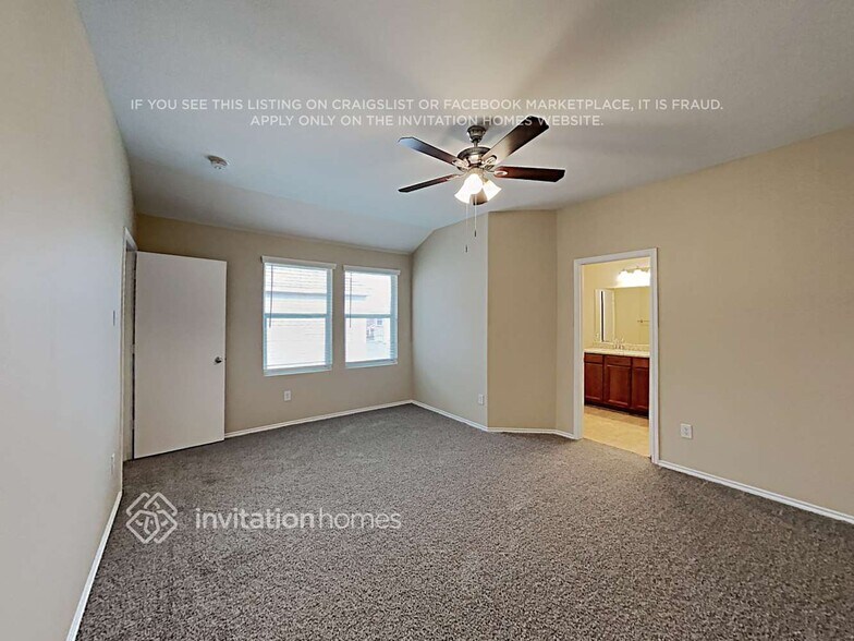 Building Photo - 5413 Del Rey Dr