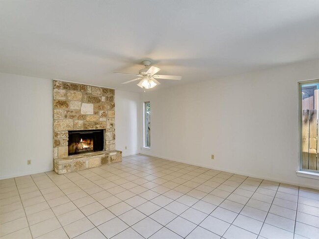 Building Photo - 8121 Ceberry Dr