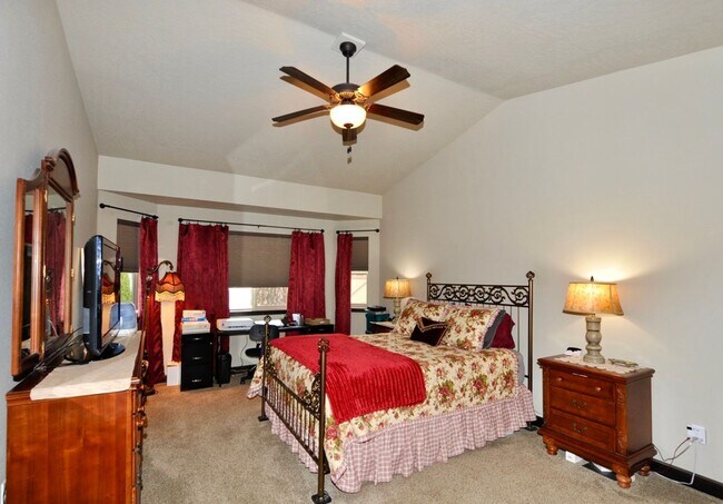 Building Photo - Luxury 3 bed 2 bath Rancher: Miller's Landing