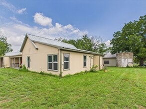 Building Photo - All Utilities are Included
