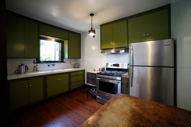 Building Photo - 5316 La Cresta Ct