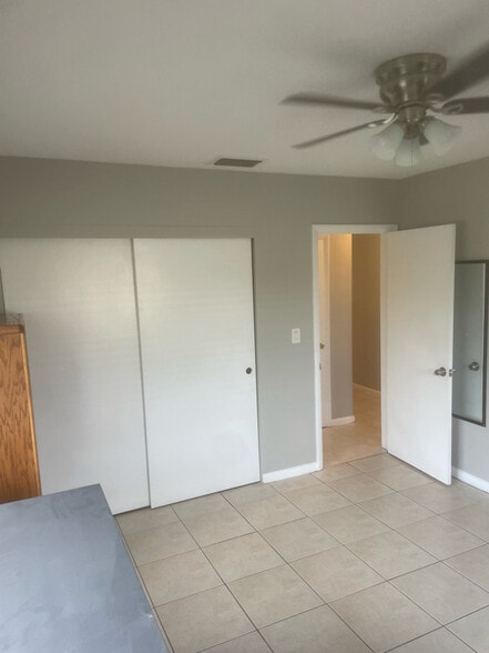 Building Photo - 240 SW 7th St