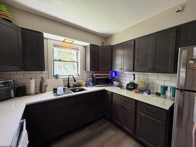 Building Photo - 32 Highland Ave