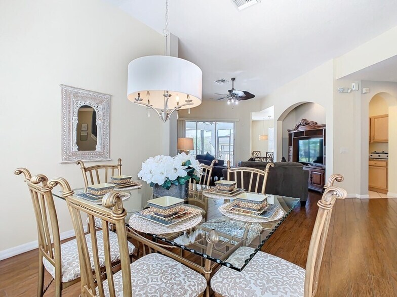 Building Photo - 846 Orista Dr