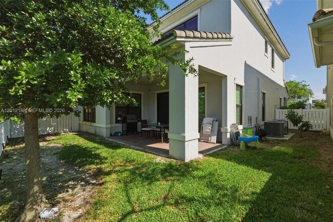 Building Photo - 8815 NW 37th Dr