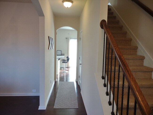 Building Photo - Fabulous Four Bedroom Home in Southeast Columbia!