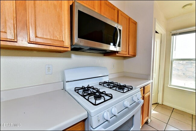 Building Photo - 14164 Robert Ituarte Dr