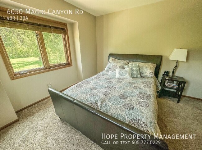 Building Photo - 6050 Magic Canyon Rd
