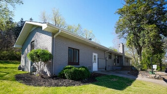 Building Photo - Sycamore Villas