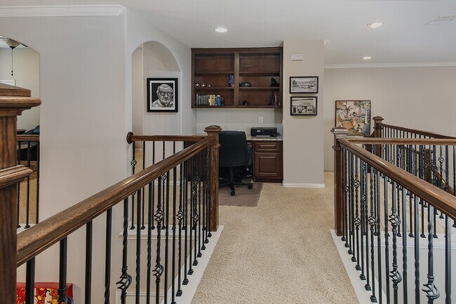 Building Photo - 47 Canoe Bend Dr