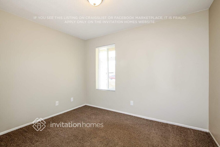 Building Photo - 5634 W Altadena Ave