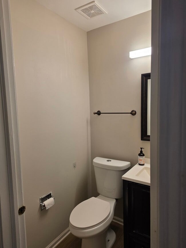 Building Photo - 406 College Crossing