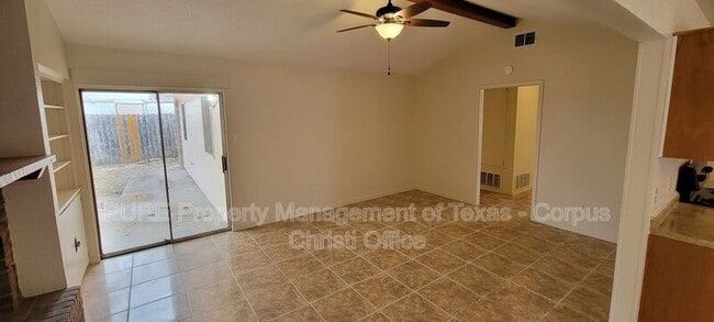 Building Photo - 2255 Lombardy Dr