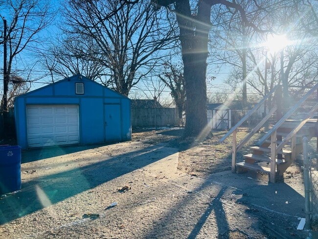 Building Photo - 4219 E 68th Terrace