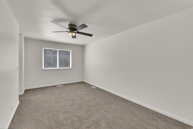 Building Photo - 7873 S Chadbourne Dr