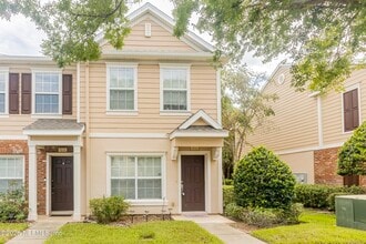 Building Photo - 8144 Summerside Cir