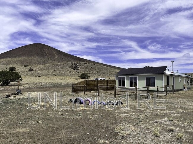 Building Photo - 69 Leupp Rd