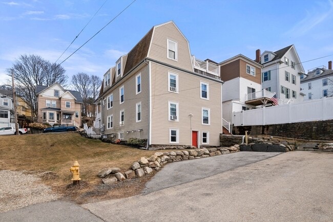 Building Photo - 12 Hampden St