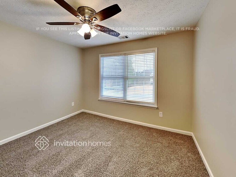 Building Photo - 4950 Promenade Dr SW