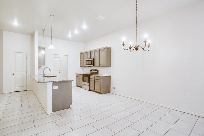 Building Photo - 1804 Corpus Ave